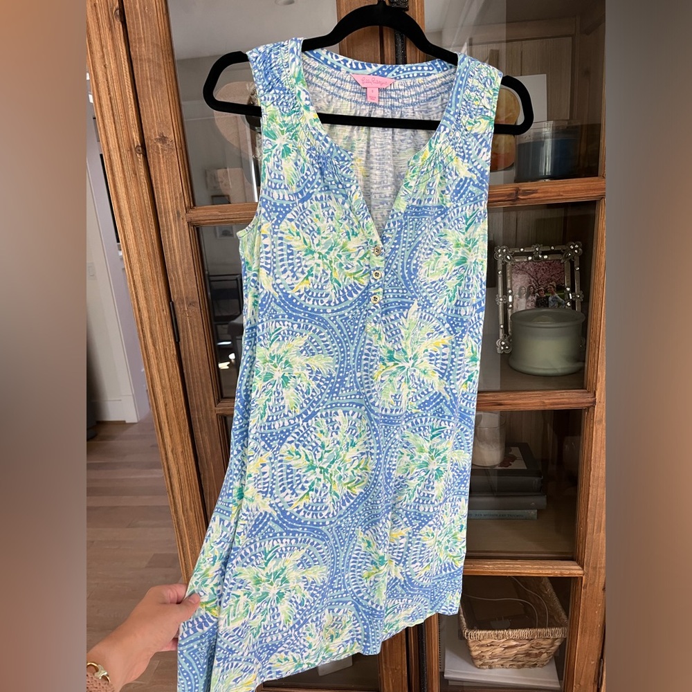 Lilly Pulitzer. Good condition!